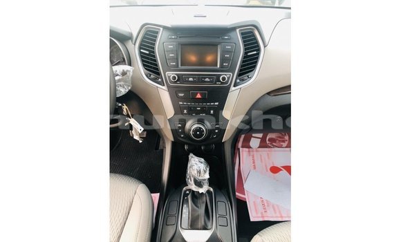 Buy Import Hyundai Santa Fe Other Car in Import - Dubai in Bumthang Buy Import Hyundai Santa Fe Other Car in Import - Dubai in Bumthang