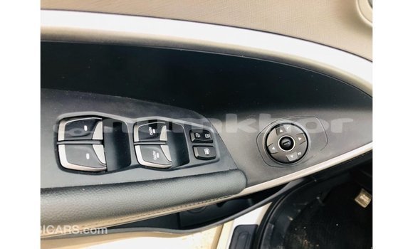 Buy Import Hyundai Santa Fe Other Car in Import - Dubai in Bumthang Buy Import Hyundai Santa Fe Other Car in Import - Dubai in Bumthang