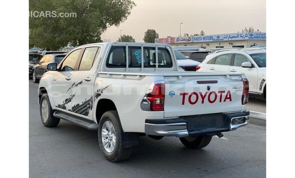 Buy Import Toyota Hilux White Car in Import - Dubai in Bumthang Buy Import Toyota Hilux White Car in Import - Dubai in Bumthang