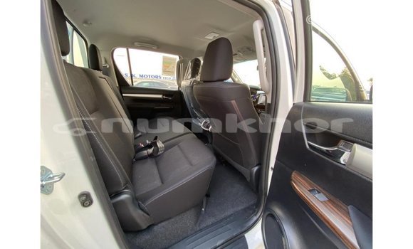 Buy Import Toyota Hilux White Car in Import - Dubai in Bumthang Buy Import Toyota Hilux White Car in Import - Dubai in Bumthang