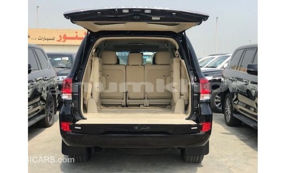 Buy Import Toyota Land Cruiser Black Car in Import - Dubai in Bumthang Buy Import Toyota Land Cruiser Black Car in Import - Dubai in Bumthang