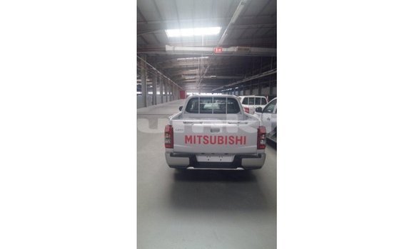 Buy Import Mitsubishi L200 White Car in Import - Dubai in Bumthang Buy Import Mitsubishi L200 White Car in Import - Dubai in Bumthang