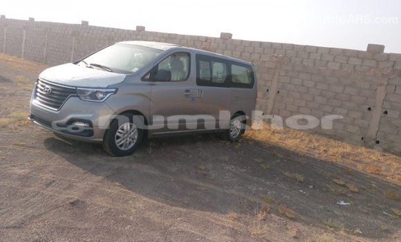 Buy Import Hyundai Accent Brown Car in Import - Dubai in Bumthang Buy Import Hyundai Accent Brown Car in Import - Dubai in Bumthang