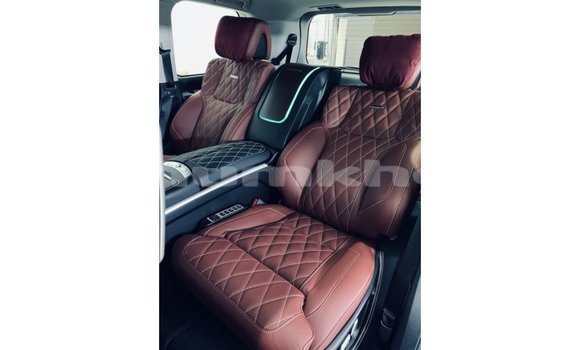 Buy Import Toyota Land Cruiser Black Car in Import - Dubai in Bumthang Buy Import Toyota Land Cruiser Black Car in Import - Dubai in Bumthang