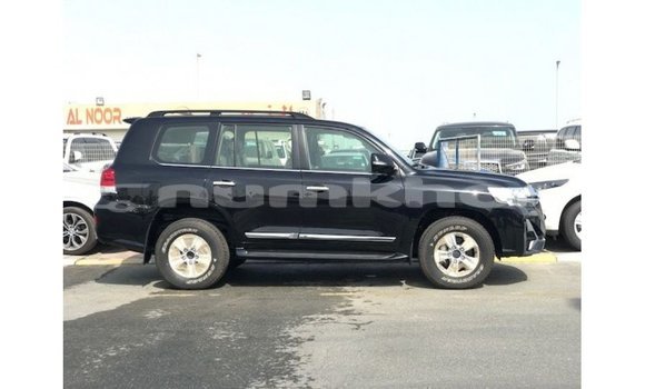 Buy Import Toyota Land Cruiser Black Car in Import - Dubai in Bumthang Buy Import Toyota Land Cruiser Black Car in Import - Dubai in Bumthang