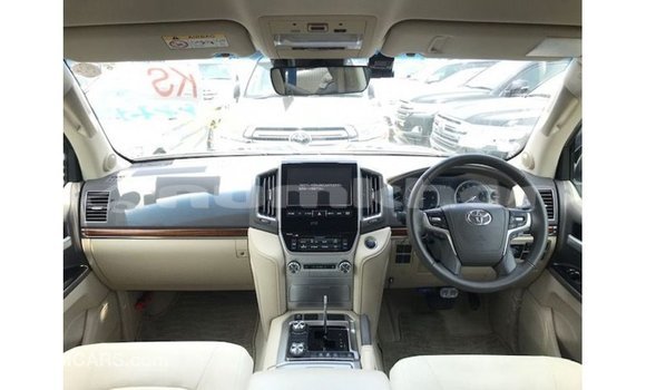 Buy Import Toyota Land Cruiser Red Car in Import - Dubai in Bumthang Buy Import Toyota Land Cruiser Red Car in Import - Dubai in Bumthang