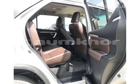 Buy Import Toyota Fortuner Other Car in Import - Dubai in Bumthang Buy Import Toyota Fortuner Other Car in Import - Dubai in Bumthang