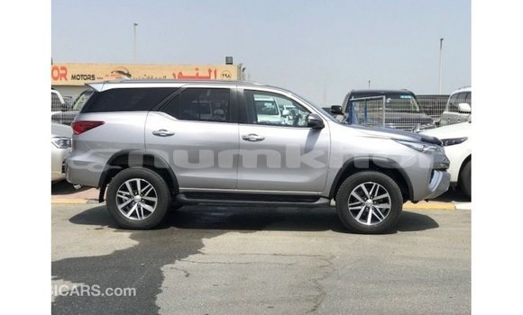Buy Import Toyota Fortuner Other Car in Import - Dubai in Bumthang Buy Import Toyota Fortuner Other Car in Import - Dubai in Bumthang
