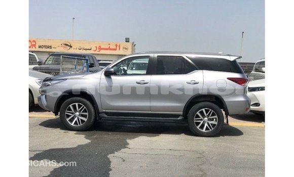 Buy Import Toyota Fortuner Other Car in Import - Dubai in Bumthang Buy Import Toyota Fortuner Other Car in Import - Dubai in Bumthang