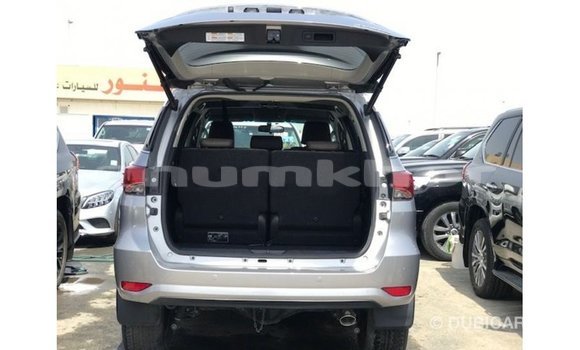 Buy Import Toyota Fortuner Other Car in Import - Dubai in Bumthang Buy Import Toyota Fortuner Other Car in Import - Dubai in Bumthang