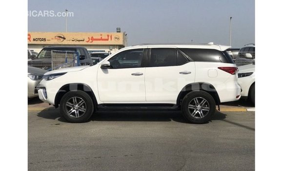 Buy Import Toyota Fortuner White Car in Import - Dubai in Bumthang Buy Import Toyota Fortuner White Car in Import - Dubai in Bumthang