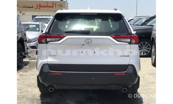Buy Import Toyota 4Runner White Car in Import - Dubai in Bumthang Buy Import Toyota 4Runner White Car in Import - Dubai in Bumthang