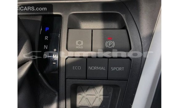 Buy Import Toyota 4Runner White Car in Import - Dubai in Bumthang Buy Import Toyota 4Runner White Car in Import - Dubai in Bumthang