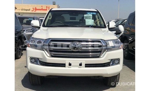 Buy Import Toyota Land Cruiser White Car in Import - Dubai in Bumthang Buy Import Toyota Land Cruiser White Car in Import - Dubai in Bumthang