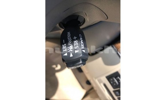 Buy Import Toyota Land Cruiser White Car in Import - Dubai in Bumthang Buy Import Toyota Land Cruiser White Car in Import - Dubai in Bumthang