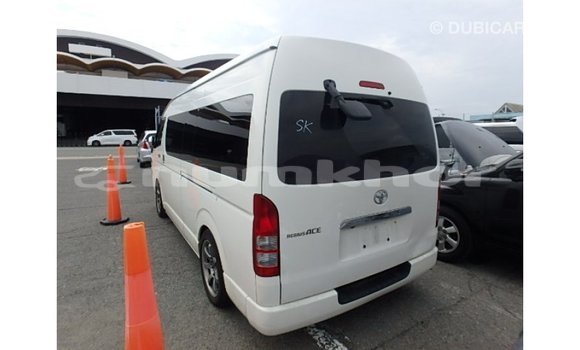 Buy Import Toyota Hiace White Car in Import - Dubai in Bumthang Buy Import Toyota Hiace White Car in Import - Dubai in Bumthang