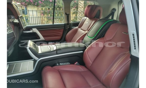 Buy Import Toyota Land Cruiser Black Car in Import - Dubai in Bumthang Buy Import Toyota Land Cruiser Black Car in Import - Dubai in Bumthang