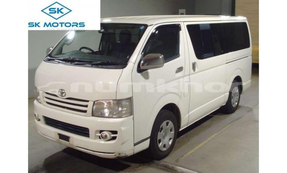 Buy Import Toyota Hiace White Car in Import - Dubai in Bumthang Buy Import Toyota Hiace White Car in Import - Dubai in Bumthang
