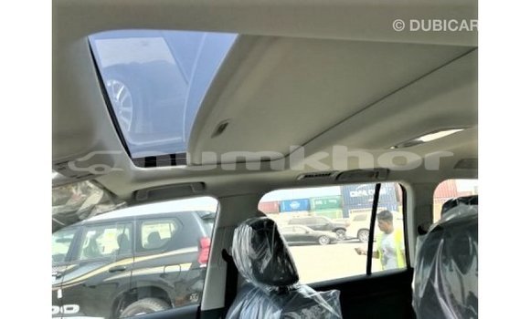 Buy Import Toyota Land Cruiser White Car in Import - Dubai in Bumthang Buy Import Toyota Land Cruiser White Car in Import - Dubai in Bumthang