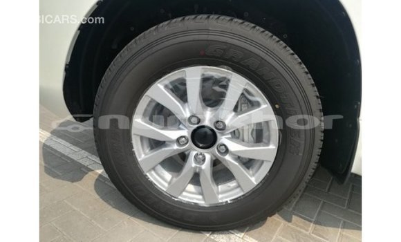 Buy Import Toyota Land Cruiser White Car in Import - Dubai in Bumthang Buy Import Toyota Land Cruiser White Car in Import - Dubai in Bumthang