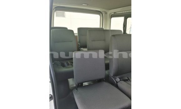 Buy Import Toyota Hiace White Car in Import - Dubai in Bumthang Buy Import Toyota Hiace White Car in Import - Dubai in Bumthang