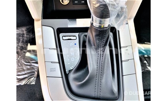 Buy Import Hyundai Elantra White Car in Import - Dubai in Bumthang Buy Import Hyundai Elantra White Car in Import - Dubai in Bumthang