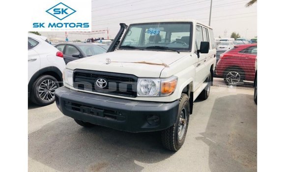 Buy Import Toyota Land Cruiser White Car in Import - Dubai in Bumthang