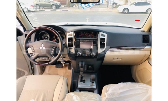 Buy Import Mitsubishi Pajero White Car in Import - Dubai in Bumthang Buy Import Mitsubishi Pajero White Car in Import - Dubai in Bumthang