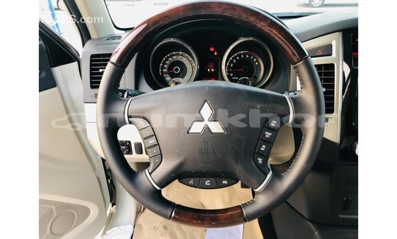Buy Import Mitsubishi Pajero White Car in Import - Dubai in Bumthang Buy Import Mitsubishi Pajero White Car in Import - Dubai in Bumthang