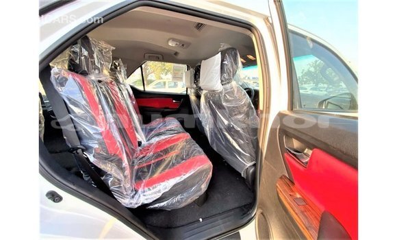 Buy Import Toyota Fortuner White Car in Import - Dubai in Bumthang Buy Import Toyota Fortuner White Car in Import - Dubai in Bumthang