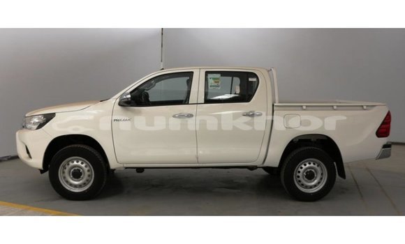 Buy Import Toyota Hilux White Car in Import - Dubai in Bumthang Buy Import Toyota Hilux White Car in Import - Dubai in Bumthang