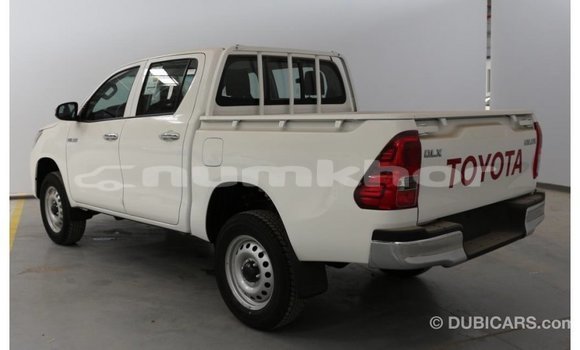 Buy Import Toyota Hilux White Car in Import - Dubai in Bumthang Buy Import Toyota Hilux White Car in Import - Dubai in Bumthang