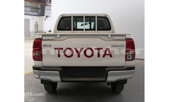 Buy Import Toyota Hilux White Car in Import - Dubai in Bumthang Buy Import Toyota Hilux White Car in Import - Dubai in Bumthang