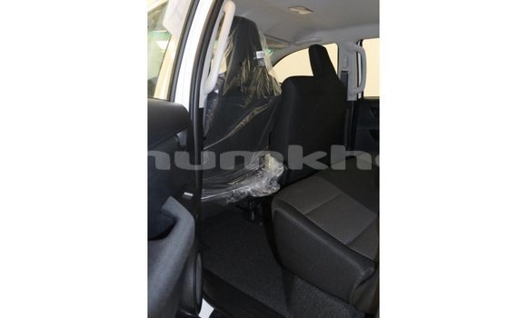 Buy Import Toyota Hilux White Car in Import - Dubai in Bumthang Buy Import Toyota Hilux White Car in Import - Dubai in Bumthang