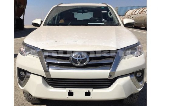 Buy Import Toyota Fortuner White Car in Import - Dubai in Bumthang Buy Import Toyota Fortuner White Car in Import - Dubai in Bumthang