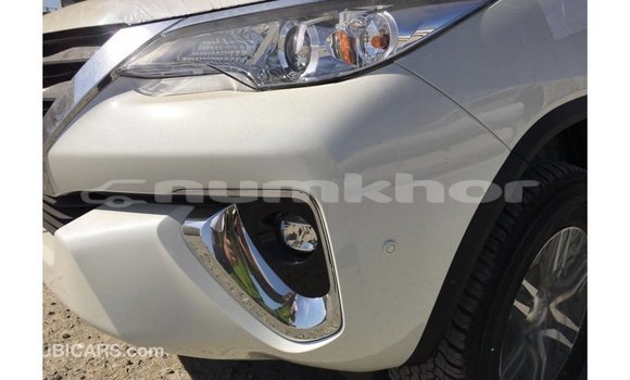 Buy Import Toyota Fortuner White Car in Import - Dubai in Bumthang Buy Import Toyota Fortuner White Car in Import - Dubai in Bumthang