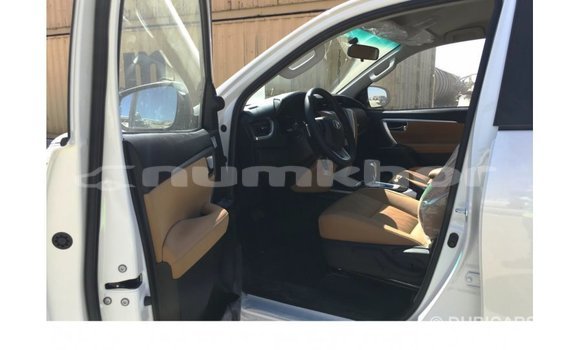 Buy Import Toyota Fortuner White Car in Import - Dubai in Bumthang Buy Import Toyota Fortuner White Car in Import - Dubai in Bumthang
