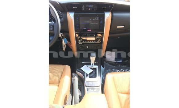 Buy Import Toyota Fortuner White Car in Import - Dubai in Bumthang Buy Import Toyota Fortuner White Car in Import - Dubai in Bumthang