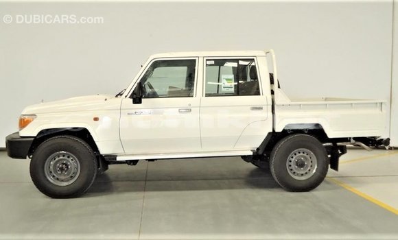 Buy Import Toyota Land Cruiser White Car in Import - Dubai in Bumthang Buy Import Toyota Land Cruiser White Car in Import - Dubai in Bumthang