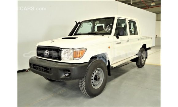 Buy Import Toyota Land Cruiser White Car in Import - Dubai in Bumthang Buy Import Toyota Land Cruiser White Car in Import - Dubai in Bumthang