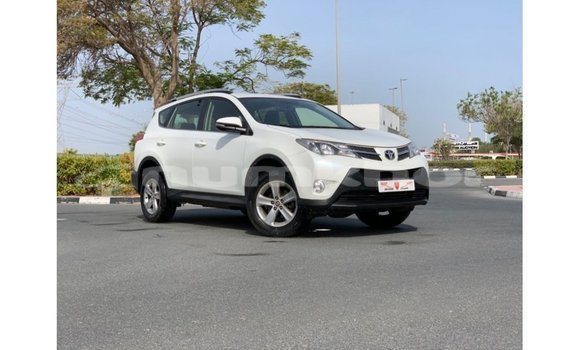 Buy Import Toyota 4Runner White Car in Import - Dubai in Bumthang