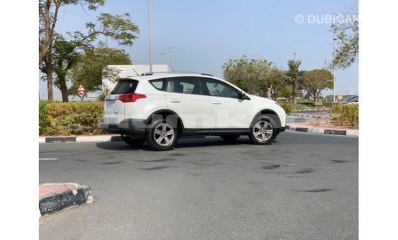 Buy Import Toyota 4Runner White Car in Import - Dubai in Bumthang Buy Import Toyota 4Runner White Car in Import - Dubai in Bumthang