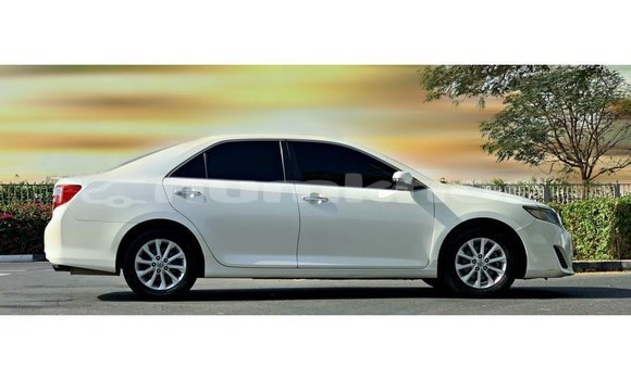 Buy Import Toyota Camry White Car in Import - Dubai in Bumthang Buy Import Toyota Camry White Car in Import - Dubai in Bumthang