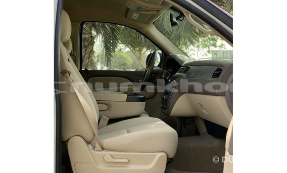 Buy Import Chevrolet Tahoe White Car in Import - Dubai in Bumthang Buy Import Chevrolet Tahoe White Car in Import - Dubai in Bumthang
