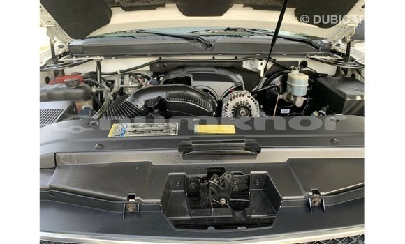 Buy Import Chevrolet Tahoe White Car in Import - Dubai in Bumthang Buy Import Chevrolet Tahoe White Car in Import - Dubai in Bumthang