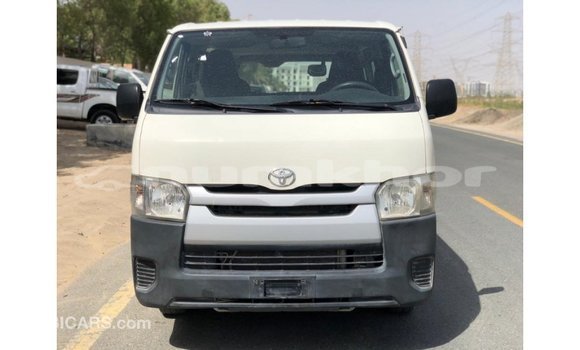 Buy Import Toyota Hiace White Car in Import - Dubai in Bumthang Buy Import Toyota Hiace White Car in Import - Dubai in Bumthang
