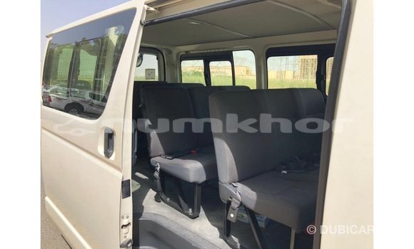 Buy Import Toyota Hiace White Car in Import - Dubai in Bumthang Buy Import Toyota Hiace White Car in Import - Dubai in Bumthang