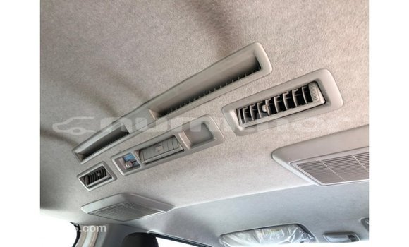 Buy Import Toyota Hiace White Car in Import - Dubai in Bumthang Buy Import Toyota Hiace White Car in Import - Dubai in Bumthang