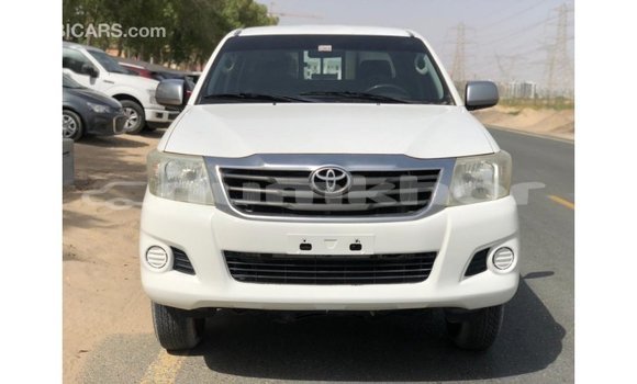Buy Import Toyota Hilux White Car in Import - Dubai in Bumthang Buy Import Toyota Hilux White Car in Import - Dubai in Bumthang