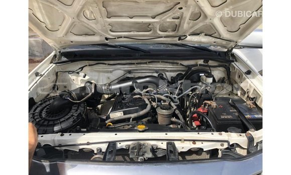 Buy Import Toyota Hilux White Car in Import - Dubai in Bumthang Buy Import Toyota Hilux White Car in Import - Dubai in Bumthang